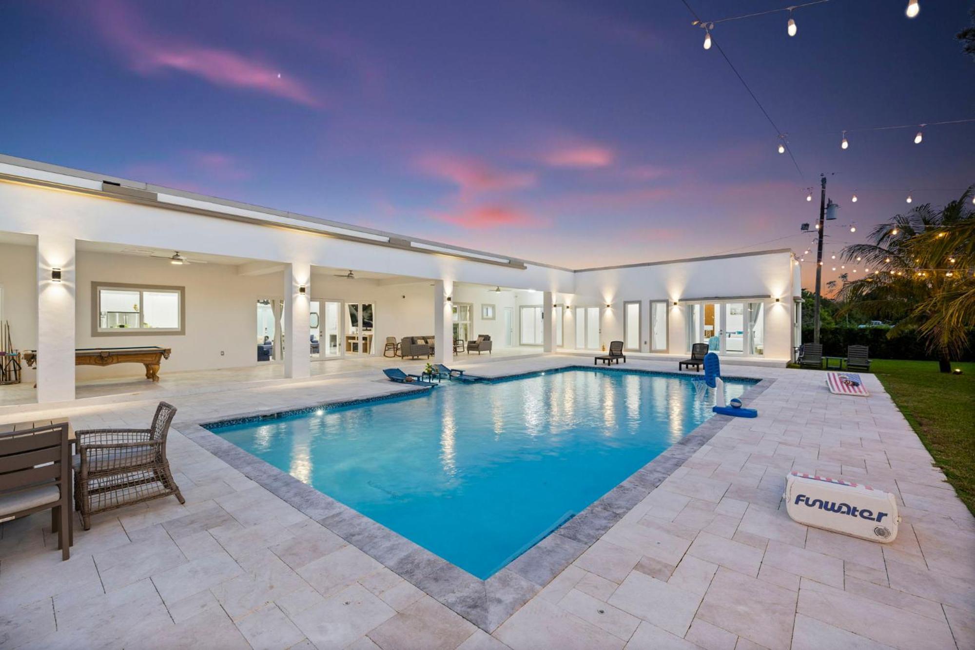 Ideal For Families The White House Of Miami Close To Miami Beaches And The Keys West Princeton ภายนอก รูปภาพ