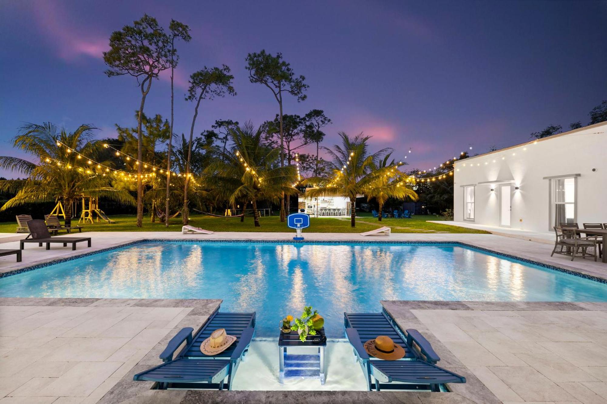 Ideal For Families The White House Of Miami Close To Miami Beaches And The Keys West Princeton ภายนอก รูปภาพ