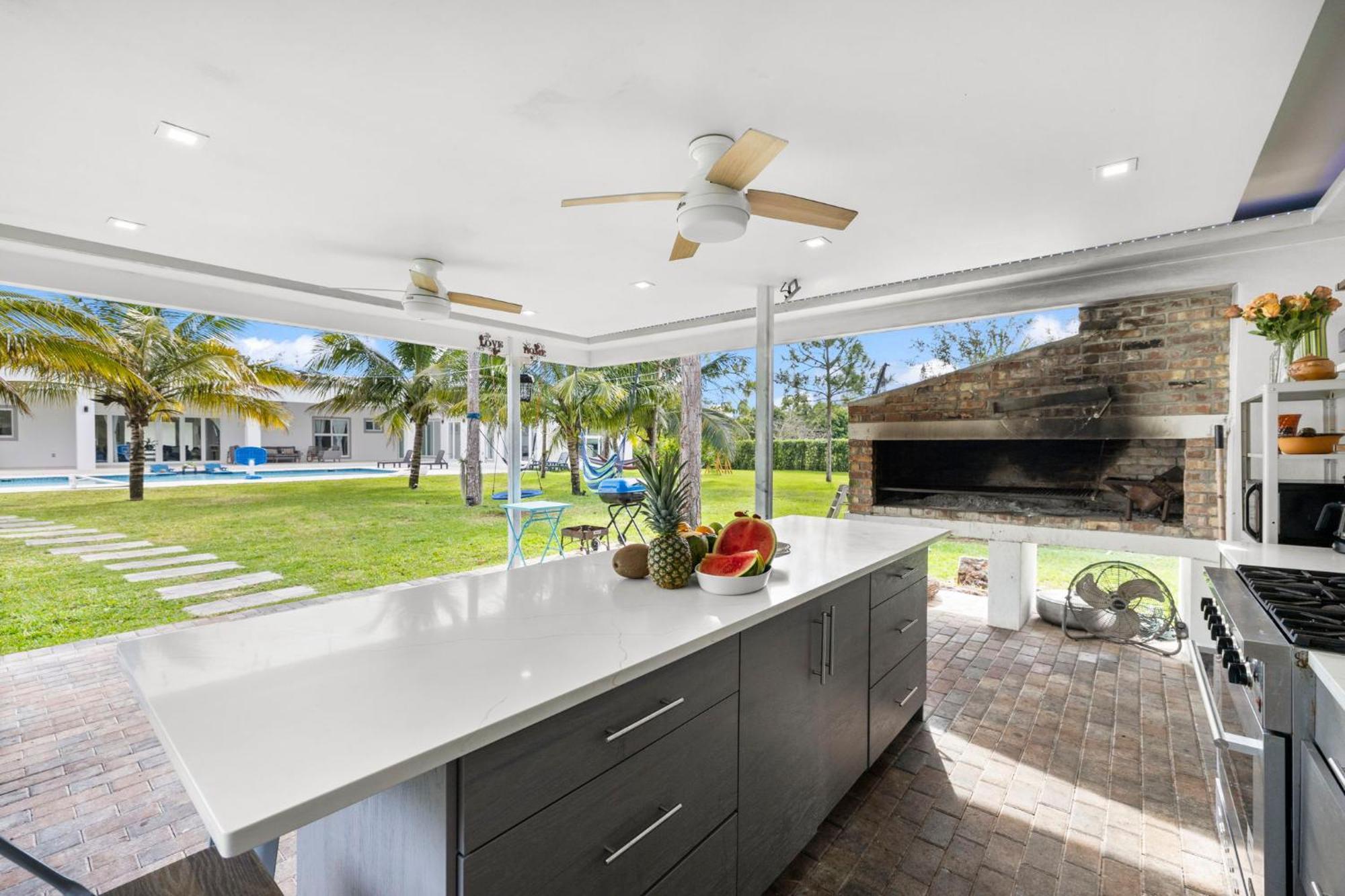 Ideal For Families The White House Of Miami Close To Miami Beaches And The Keys West Princeton ภายนอก รูปภาพ