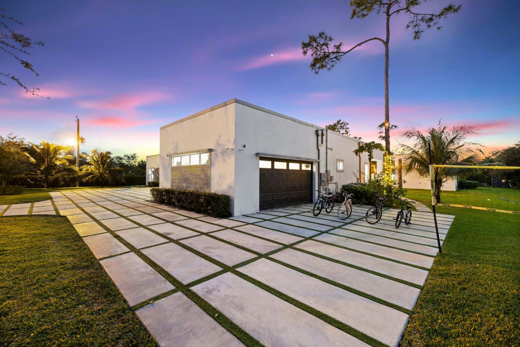 Ideal For Families The White House Of Miami Close To Miami Beaches And The Keys West Princeton ภายนอก รูปภาพ