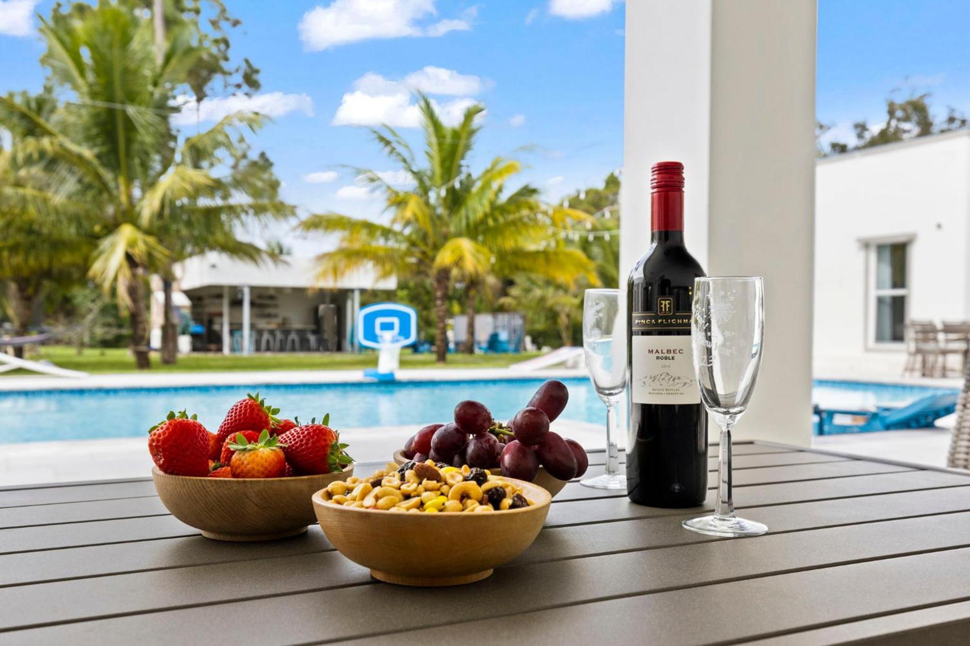 Ideal For Families The White House Of Miami Close To Miami Beaches And The Keys West Princeton ภายนอก รูปภาพ