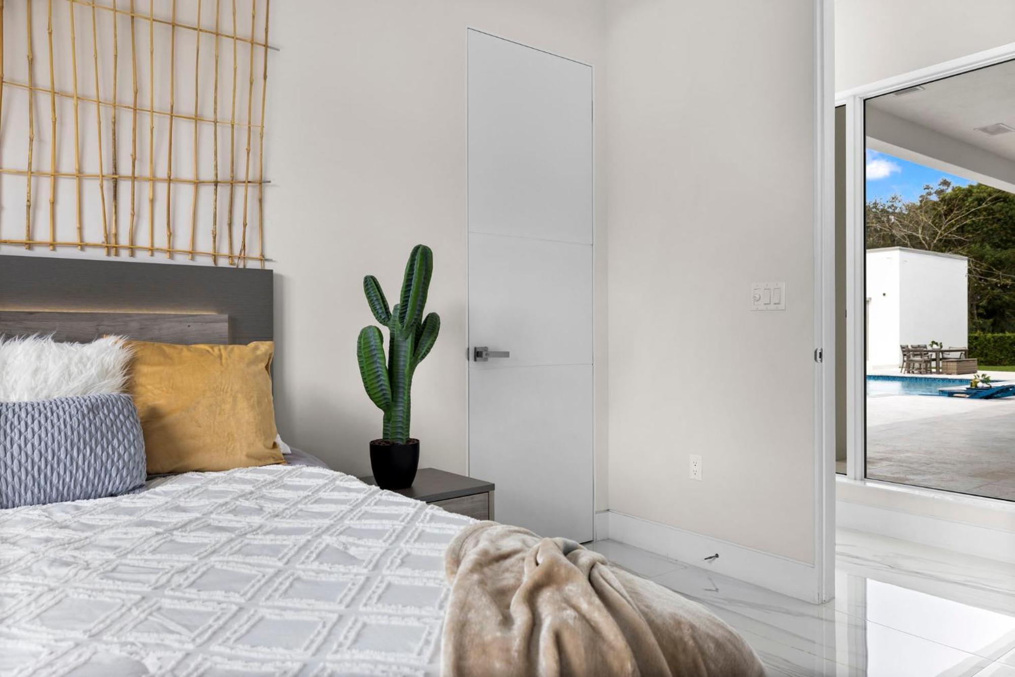 Ideal For Families The White House Of Miami Close To Miami Beaches And The Keys West Princeton ภายนอก รูปภาพ