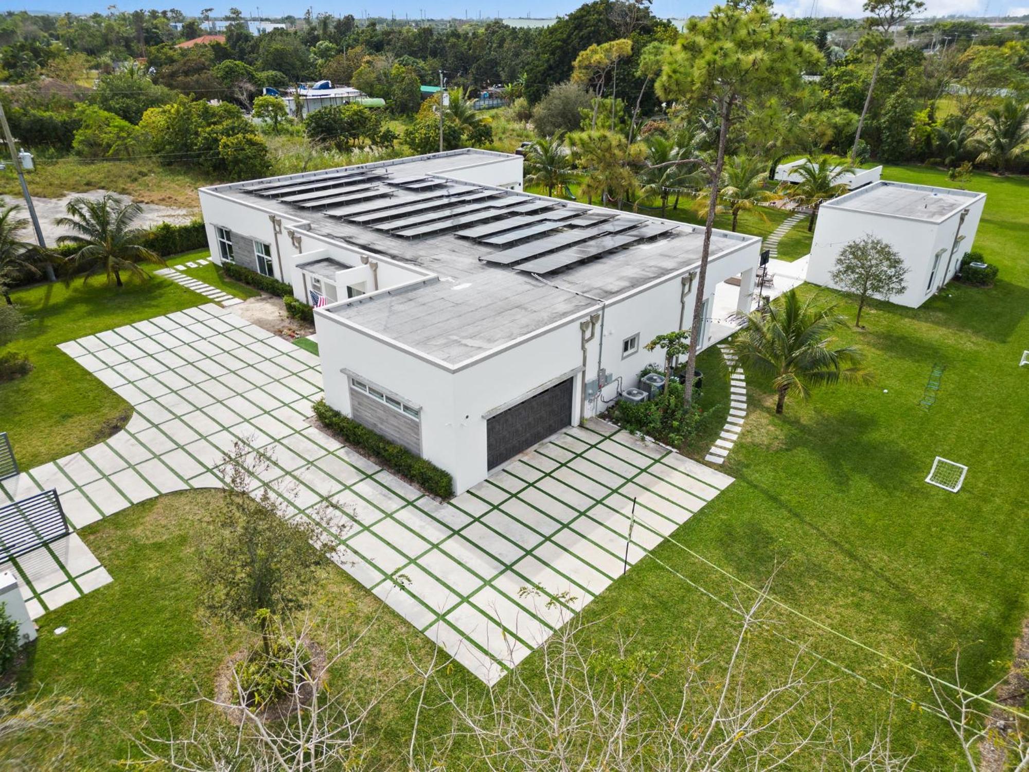 Ideal For Families The White House Of Miami Close To Miami Beaches And The Keys West Princeton ภายนอก รูปภาพ