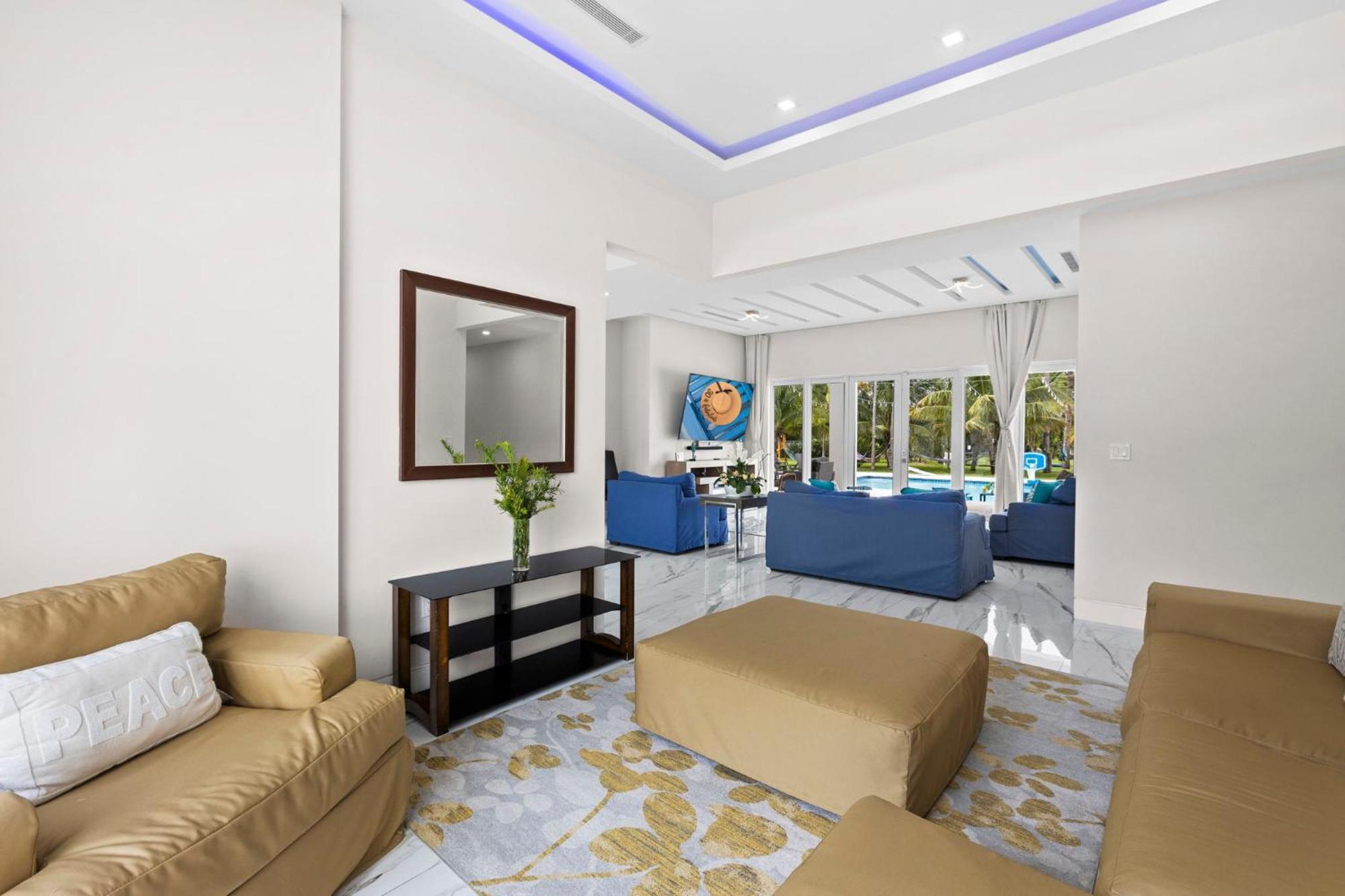Ideal For Families The White House Of Miami Close To Miami Beaches And The Keys West Princeton ภายนอก รูปภาพ